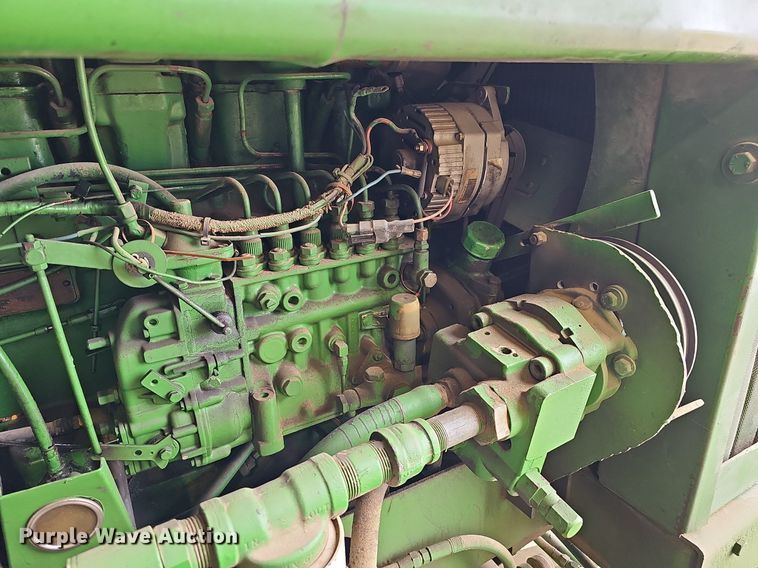 image for item MC9682 1995 John Deere 5400  bunk sweeper