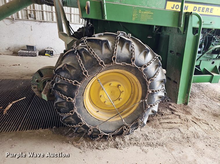 image for item MC9682 1995 John Deere 5400  bunk sweeper