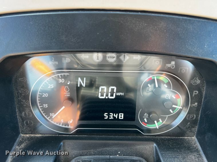 image for item MF9883 John Deere 6135E  MFWD tractor