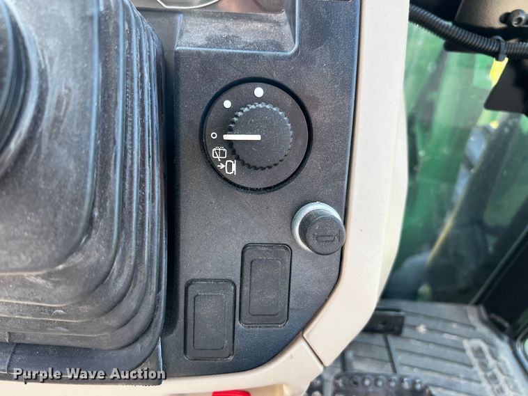 image for item MF9883 John Deere 6135E  MFWD tractor