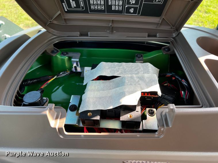 image for item MF9883 John Deere 6135E  MFWD tractor