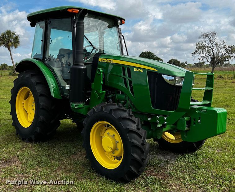 image for item MF9884 John Deere 5100E  MFWD tractor