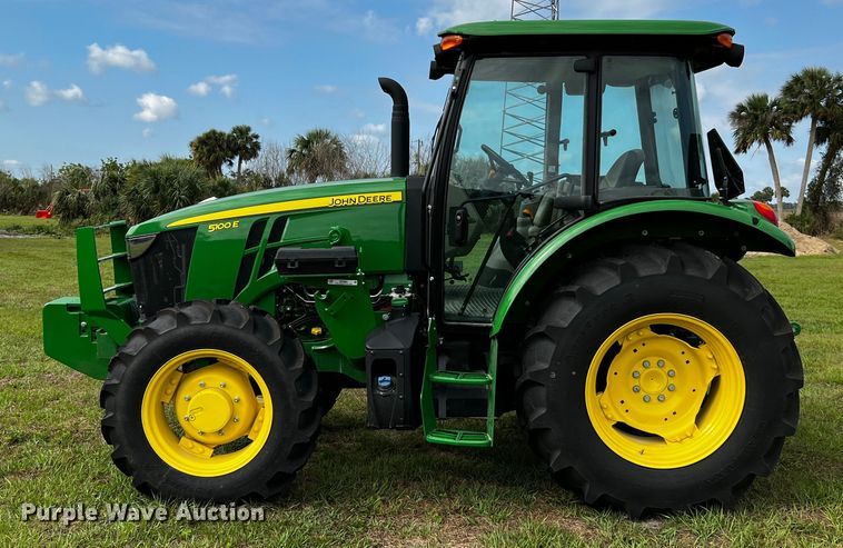 image for item MF9884 John Deere 5100E  MFWD tractor