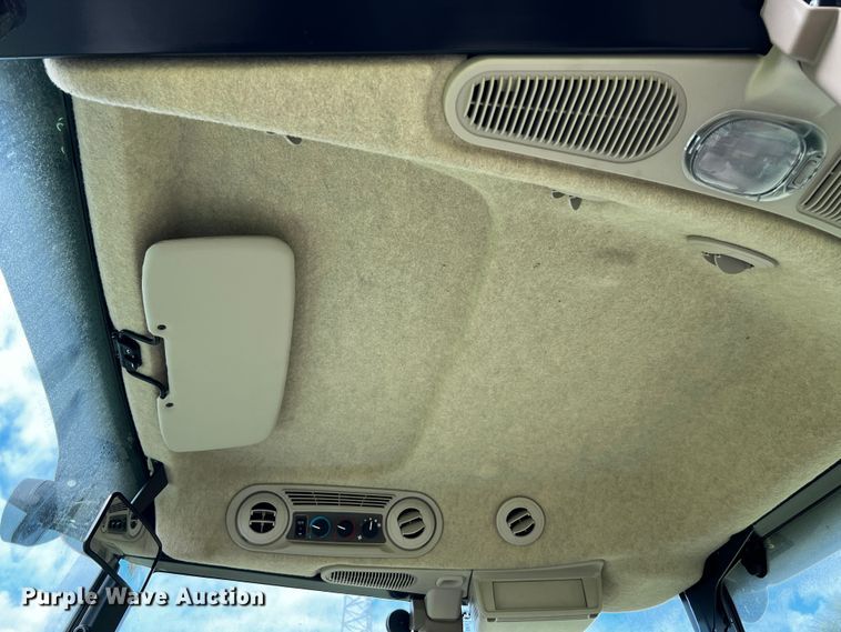 image for item MF9884 John Deere 5100E  MFWD tractor