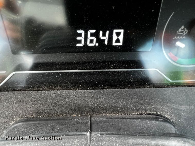 image for item MF9884 John Deere 5100E  MFWD tractor