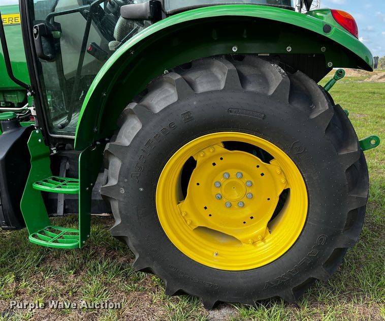 image for item MF9884 John Deere 5100E  MFWD tractor