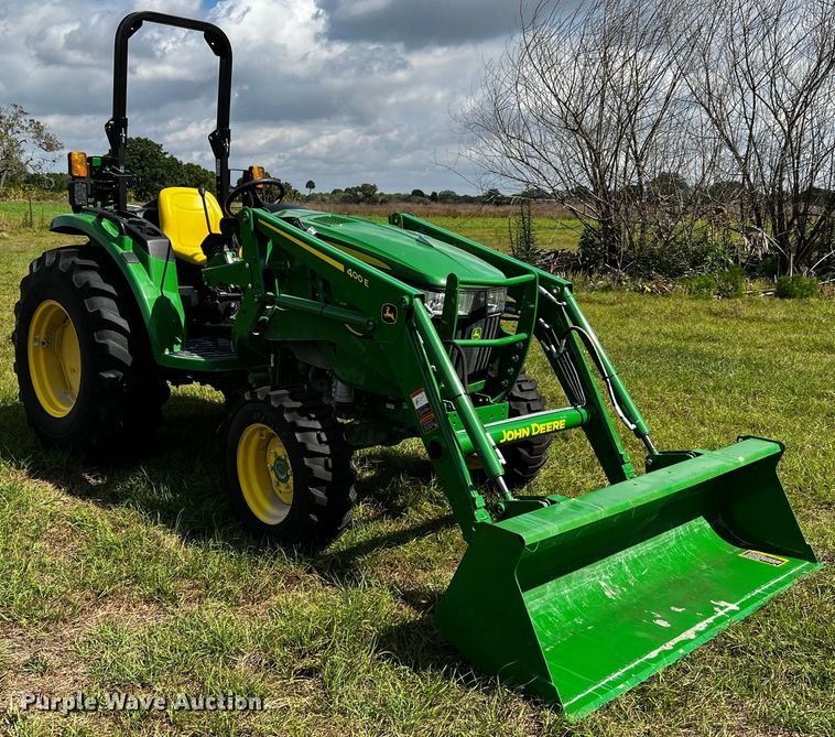 image for item MF9897 John Deere 4066M  MFWD tractor