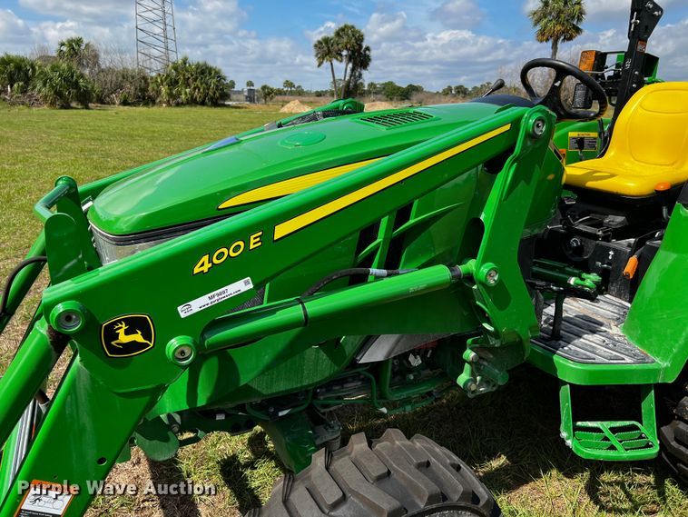 image for item MF9897 John Deere 4066M  MFWD tractor