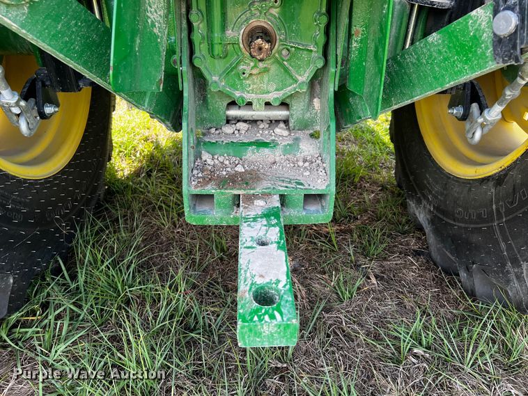 image for item MF9897 John Deere 4066M  MFWD tractor