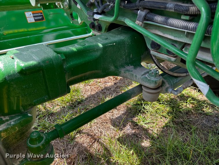 image for item MF9897 John Deere 4066M  MFWD tractor