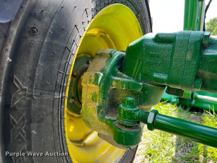 image for item MF9897 John Deere 4066M  MFWD tractor