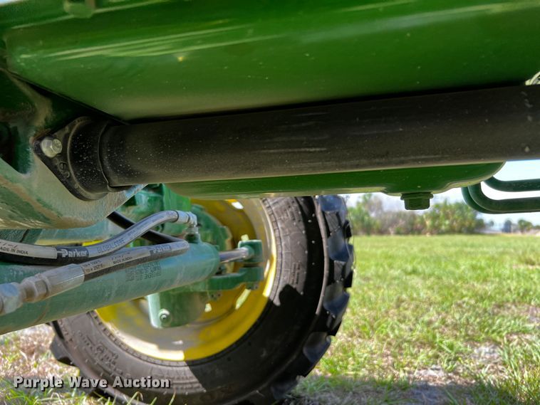 image for item MF9897 John Deere 4066M  MFWD tractor