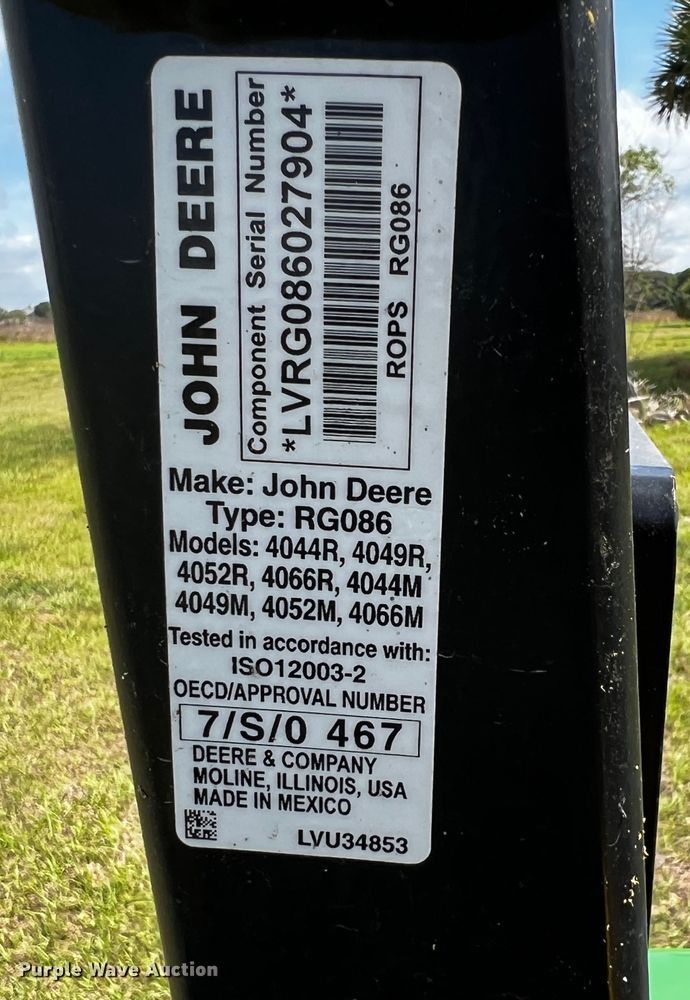 image for item MF9897 John Deere 4066M  MFWD tractor