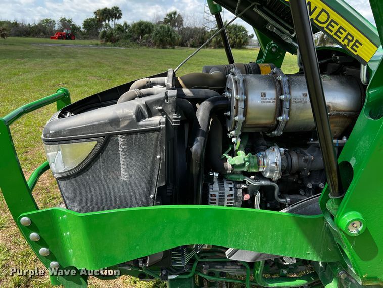 image for item MF9897 John Deere 4066M  MFWD tractor