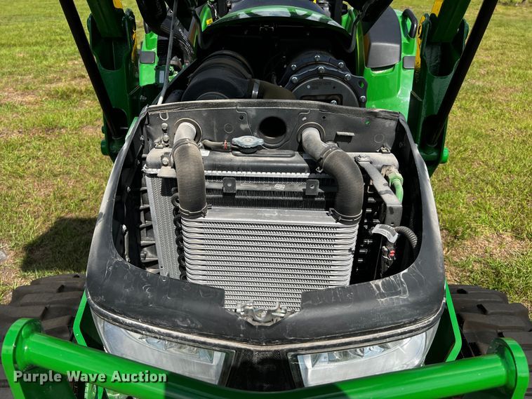 image for item MF9897 John Deere 4066M  MFWD tractor