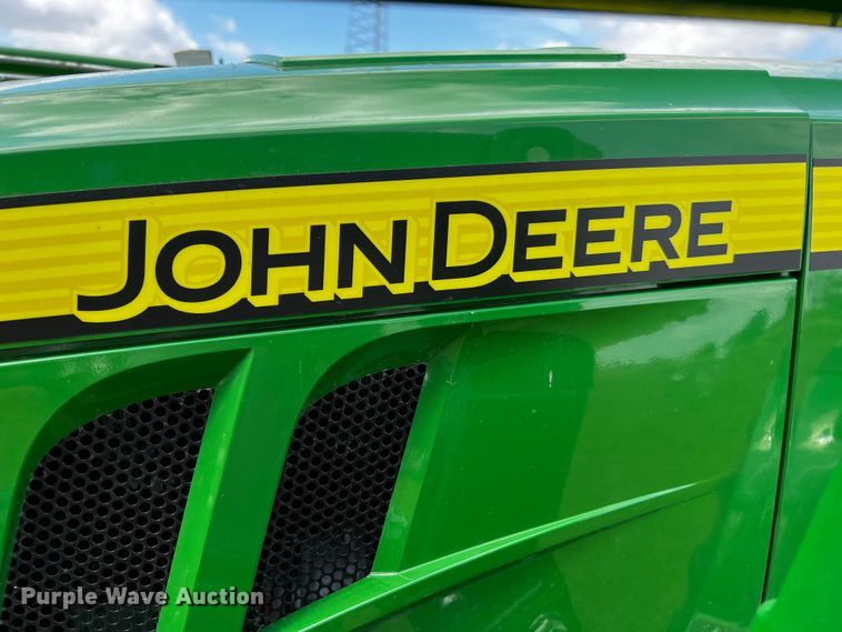 image for item MF9897 John Deere 4066M  MFWD tractor