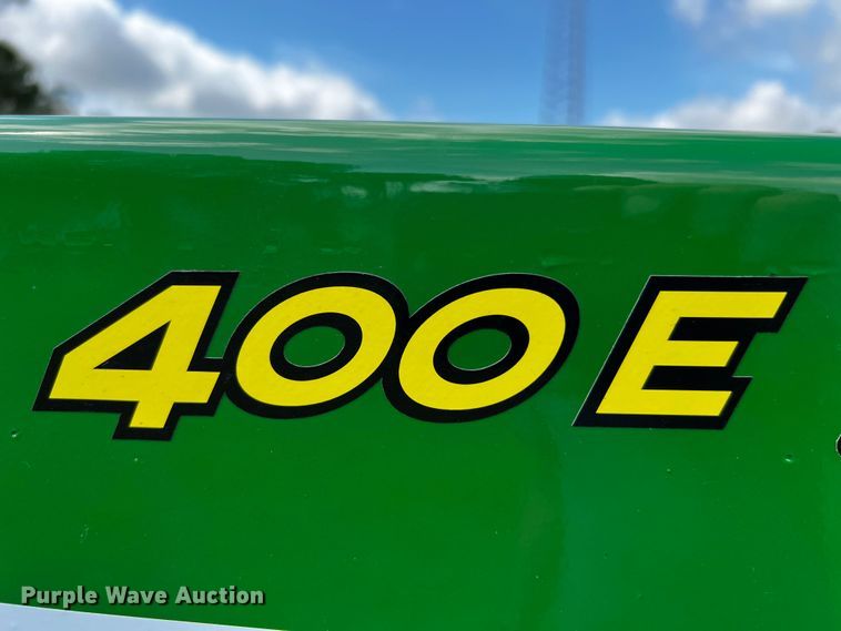 image for item MF9897 John Deere 4066M  MFWD tractor