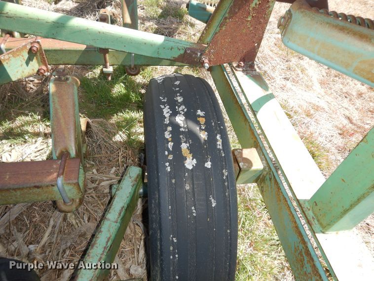 image for item MI9311 John Deere 1000  field cultivator