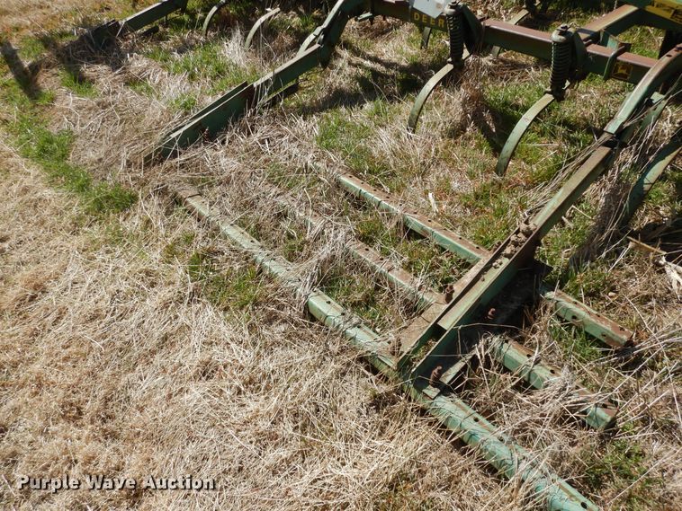 image for item MI9311 John Deere 1000  field cultivator