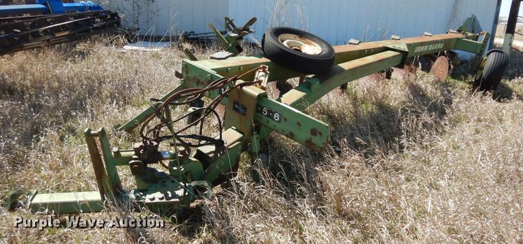 image for item MI9313 John Deere A2700  six bottom plow