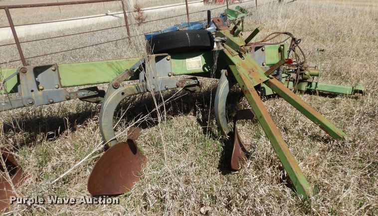 image for item MI9313 John Deere A2700  six bottom plow