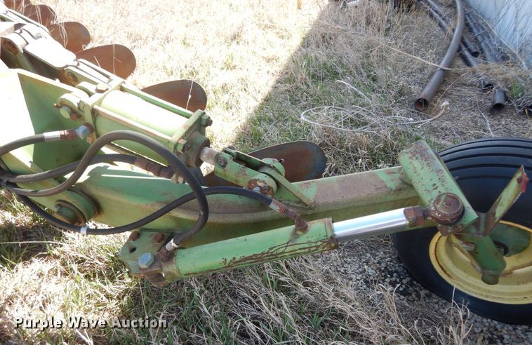 image for item MI9313 John Deere A2700  six bottom plow