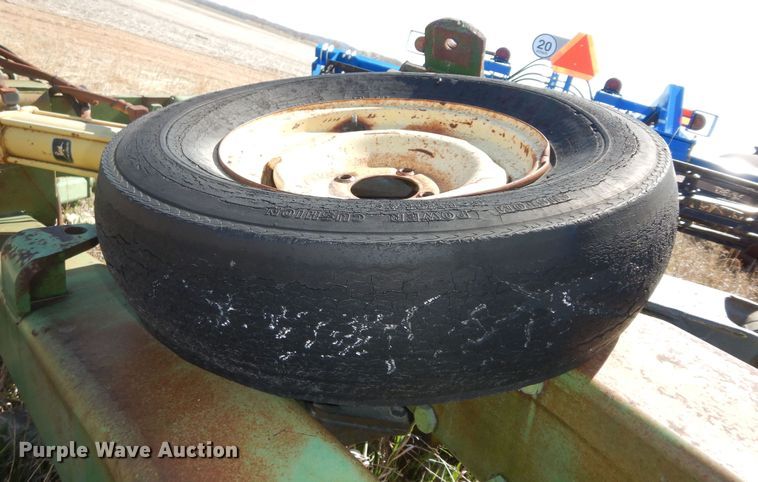 image for item MI9313 John Deere A2700  six bottom plow