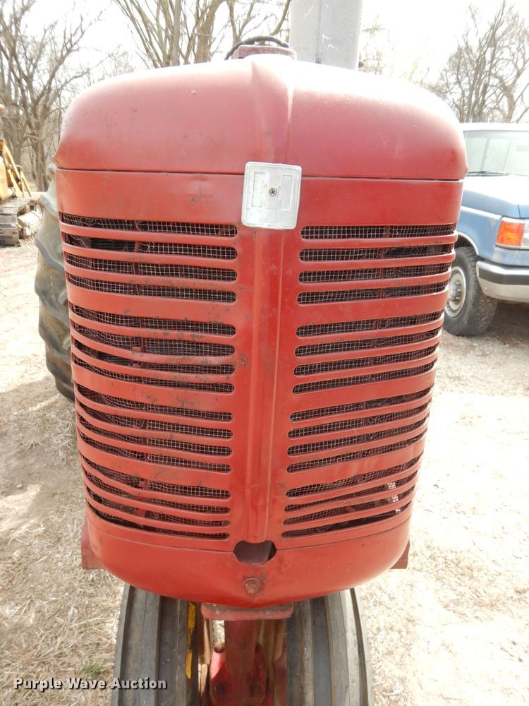 image for item MI9372 International Farmall Super C  tractor
