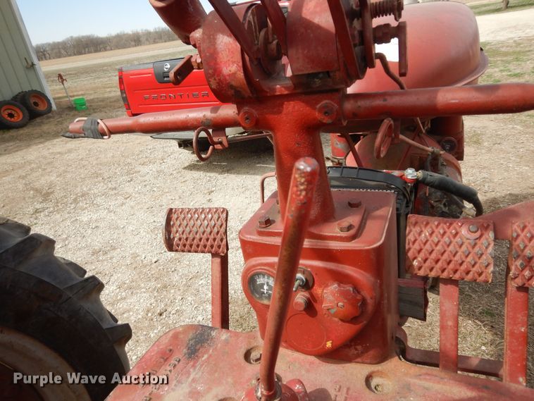 image for item MI9372 International Farmall Super C  tractor