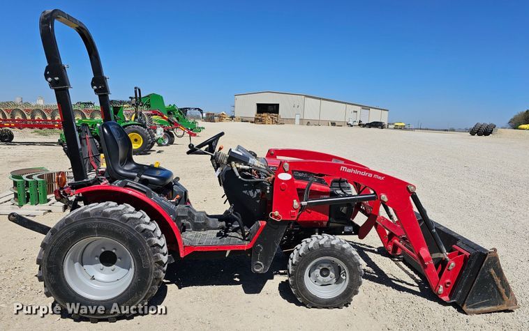 image for item MI9486 Mahindra Max 26XL HST  tractor