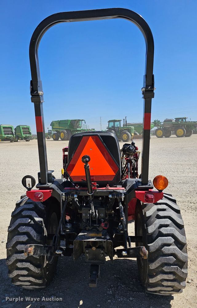 image for item MI9486 Mahindra Max 26XL HST  tractor