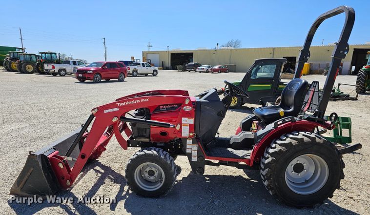 image for item MI9486 Mahindra Max 26XL HST  tractor