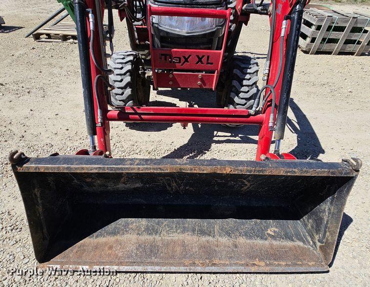 image for item MI9486 Mahindra Max 26XL HST  tractor