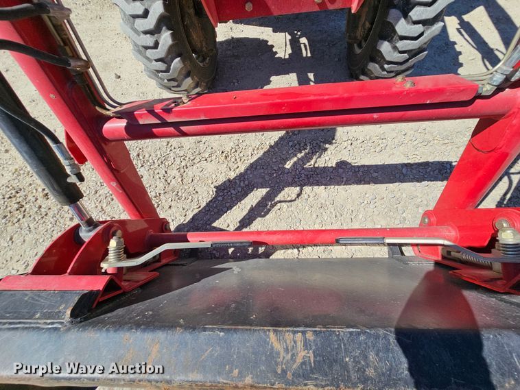 image for item MI9486 Mahindra Max 26XL HST  tractor