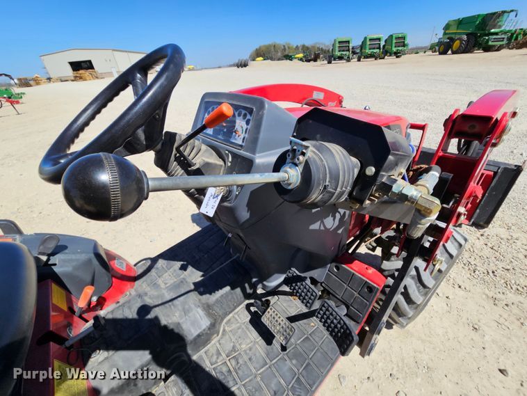 image for item MI9486 Mahindra Max 26XL HST  tractor