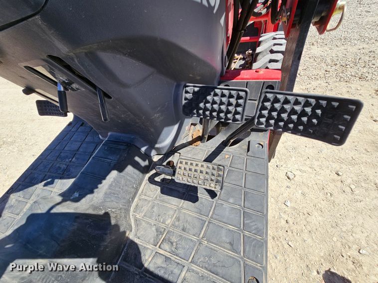 image for item MI9486 Mahindra Max 26XL HST  tractor