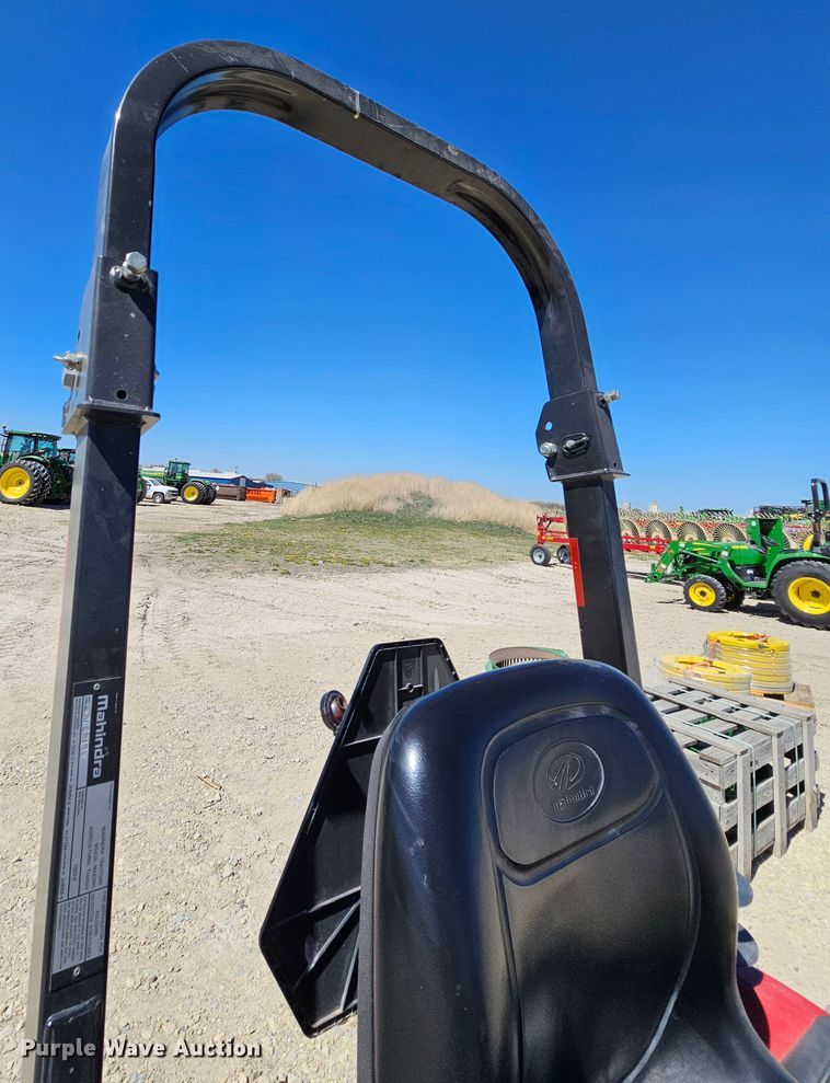 image for item MI9486 Mahindra Max 26XL HST  tractor