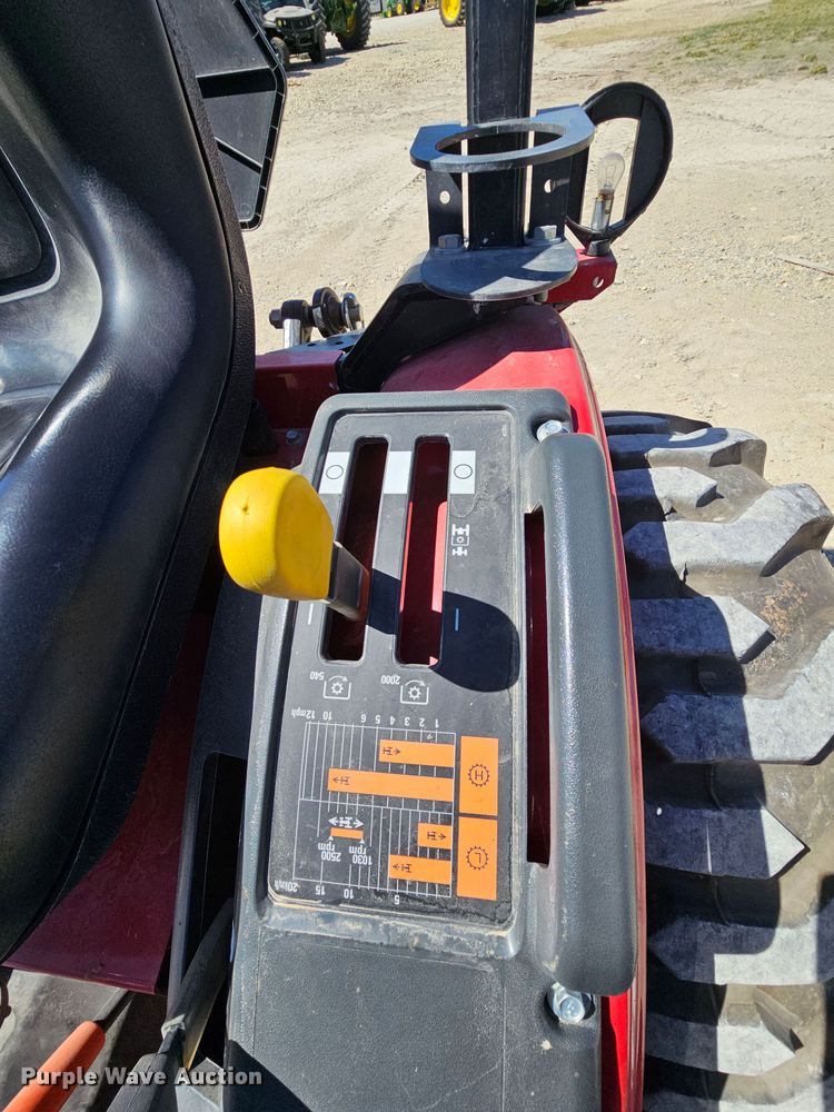 image for item MI9486 Mahindra Max 26XL HST  tractor