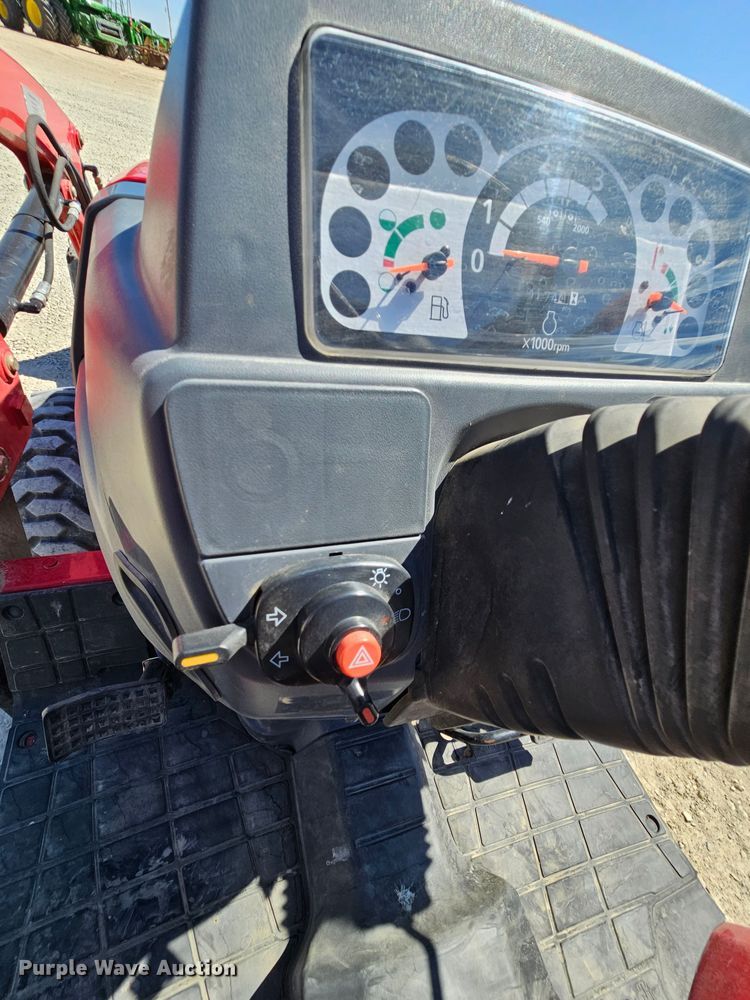 image for item MI9486 Mahindra Max 26XL HST  tractor