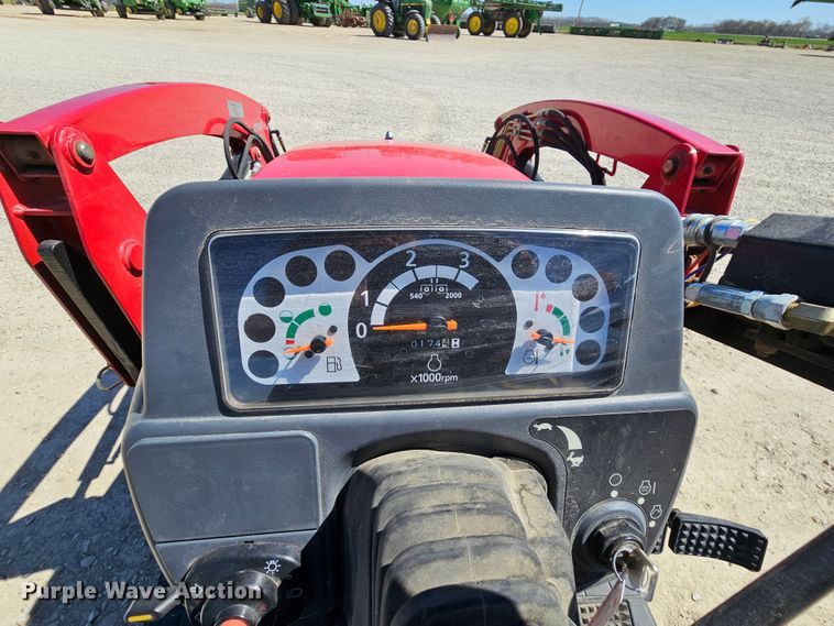 image for item MI9486 Mahindra Max 26XL HST  tractor