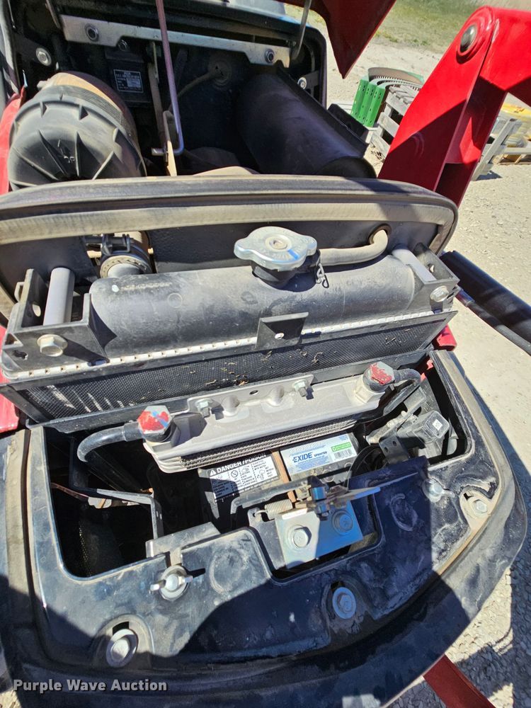 image for item MI9486 Mahindra Max 26XL HST  tractor