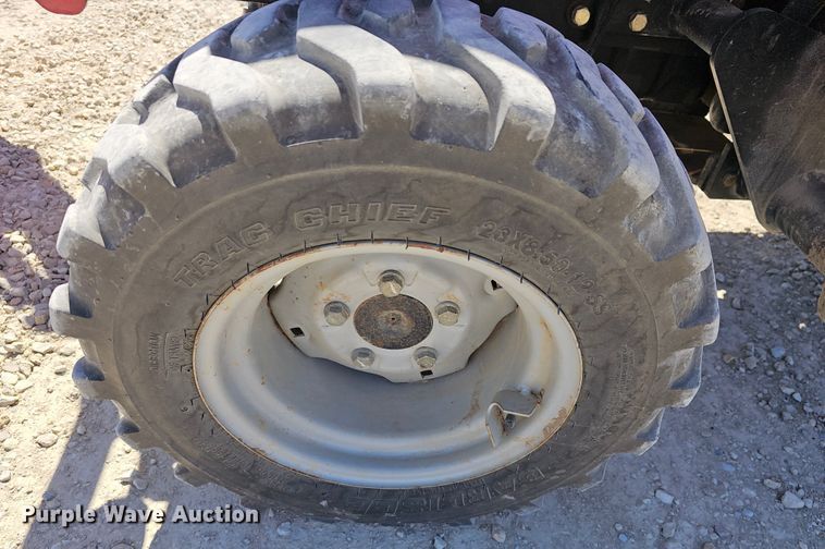 image for item MI9486 Mahindra Max 26XL HST  tractor