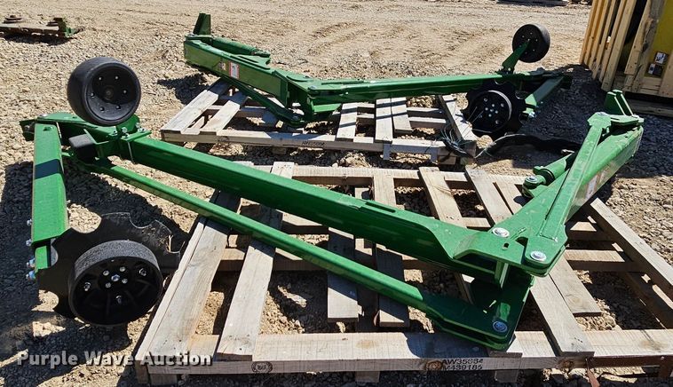 image for item MI9487 John Deere  planter marker arms
