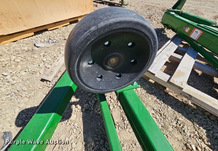 image for item MI9487 John Deere  planter marker arms