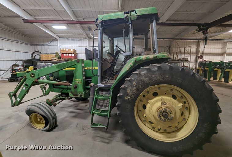 image for item MN9841 1999 John Deere 7210  tractor