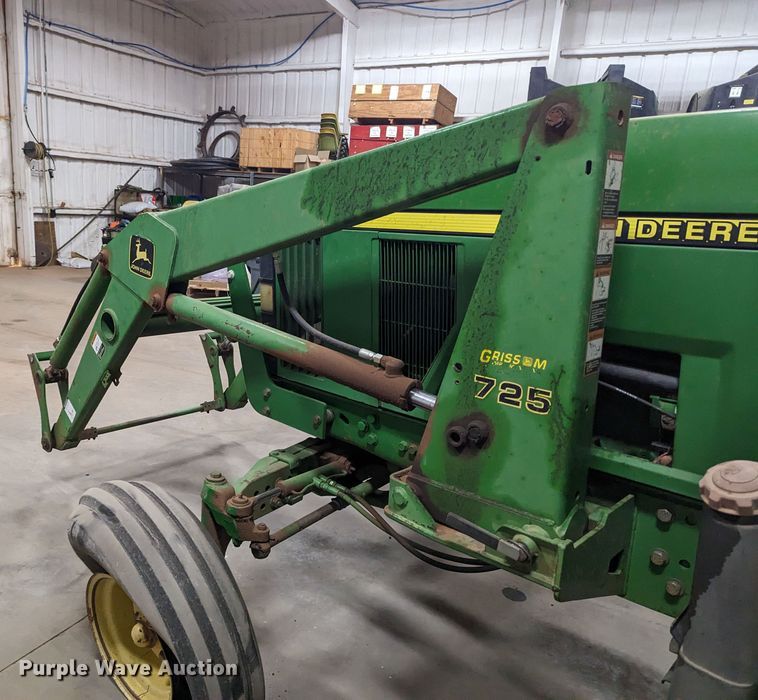 image for item MN9841 1999 John Deere 7210  tractor