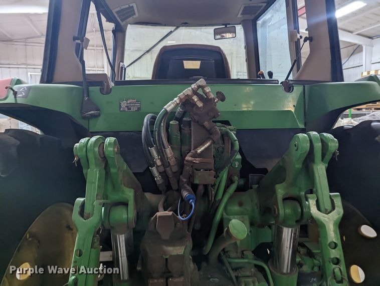 image for item MN9841 1999 John Deere 7210  tractor