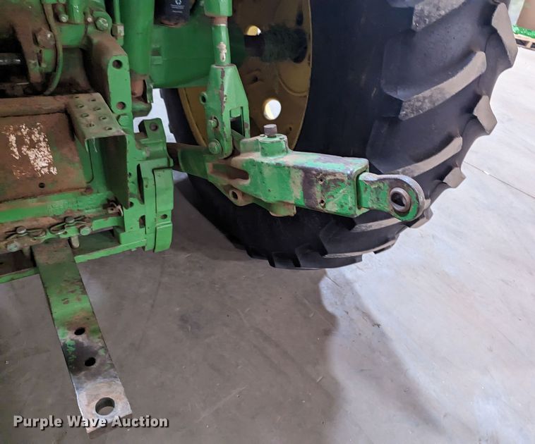 image for item MN9841 1999 John Deere 7210  tractor