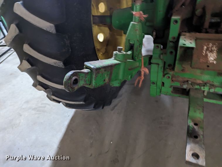 image for item MN9841 1999 John Deere 7210  tractor