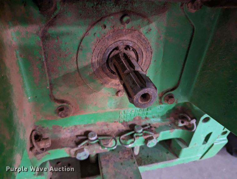 image for item MN9841 1999 John Deere 7210  tractor